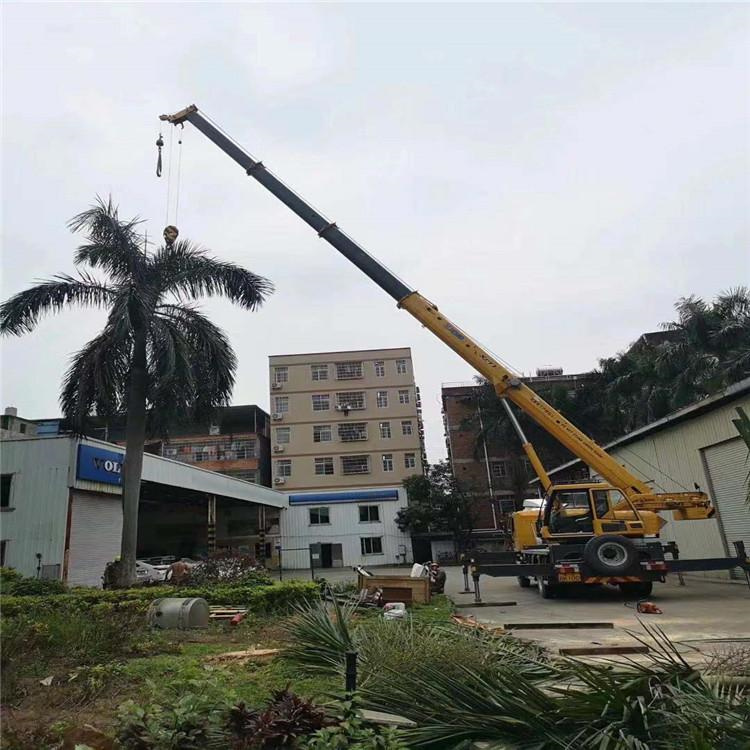 三都12吨吊车出租一天的收费标准是什么